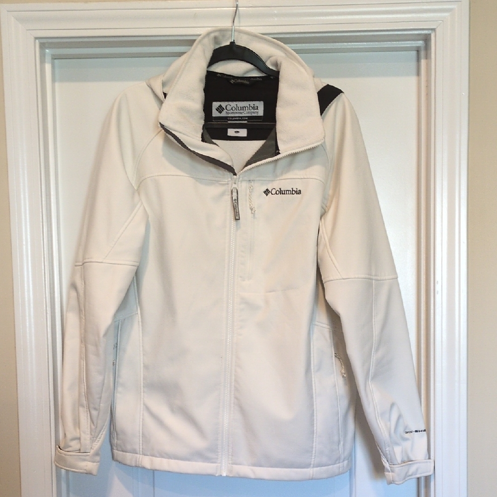 Columbia men's White Ski Jacket Size L Fair Condition Smoke Free Home